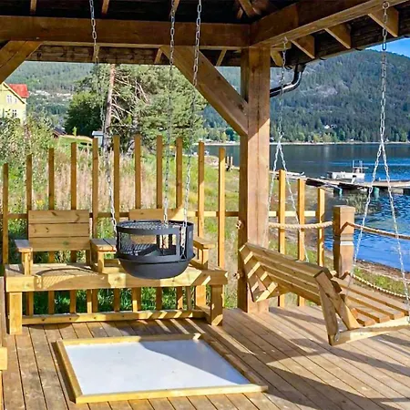 Hébergement de vacances Superbe Maison à Avec Vue Sur Le Vradal